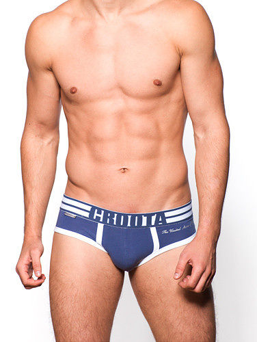 MALE M