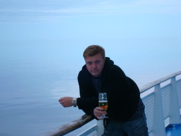 море