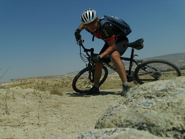 заезжаю в кратер