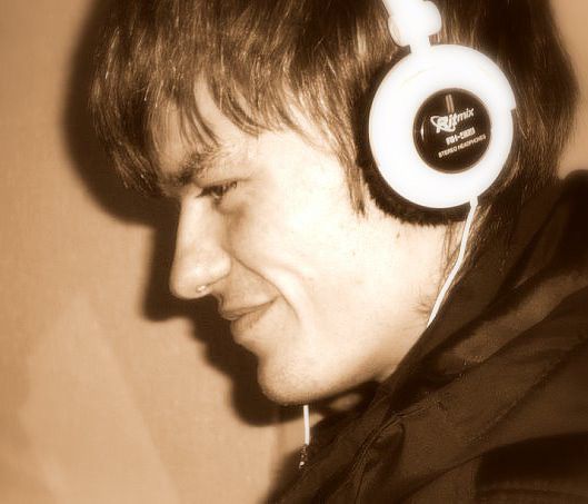 442124