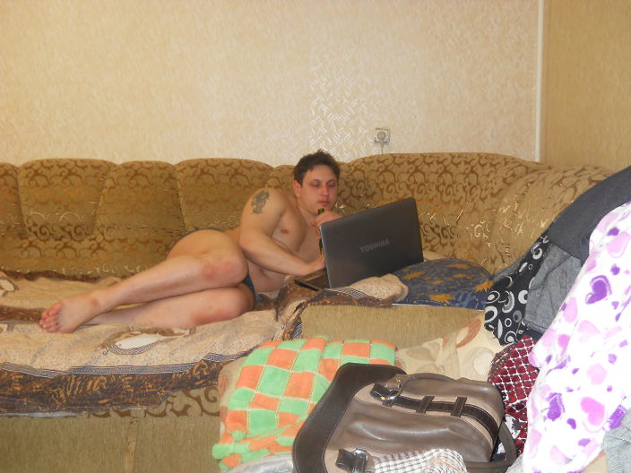 Отдыхаю за ноутом-2)