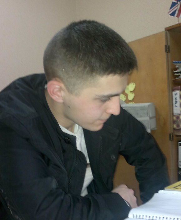 Скорей бы вечер. ()