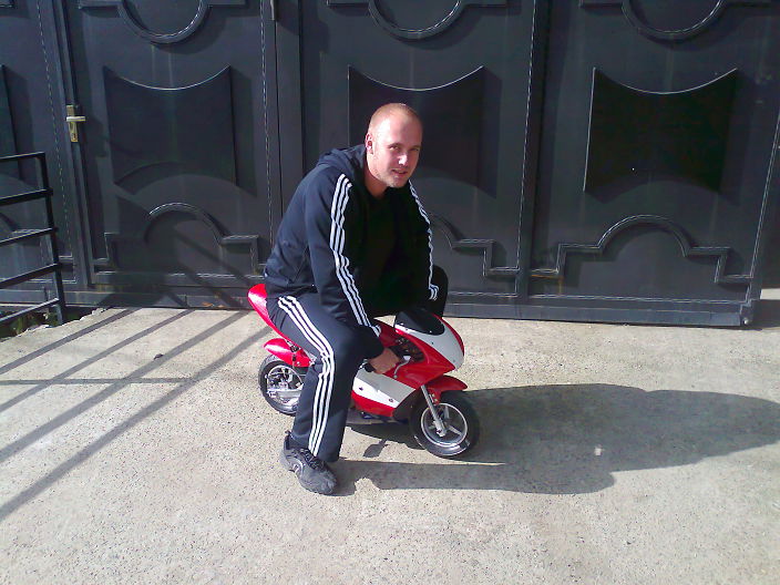 Диффчёнки, прокатить ? ))