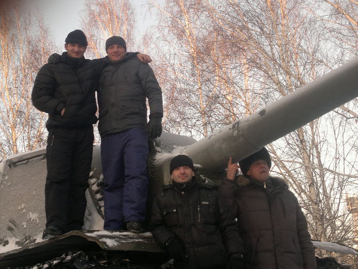 четыре танкиста четыре веселых друга