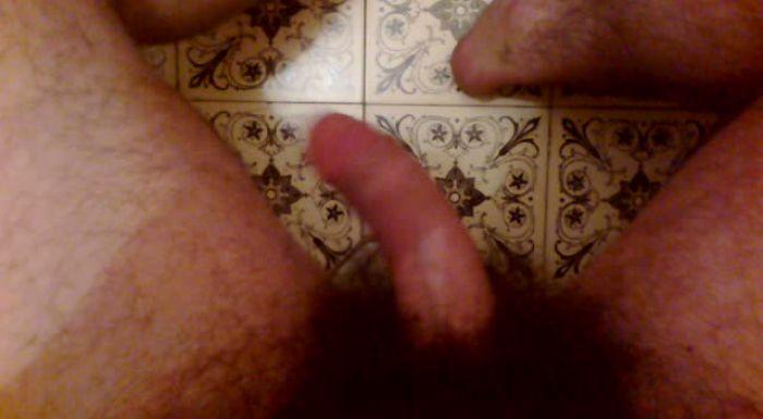 играюсь членом