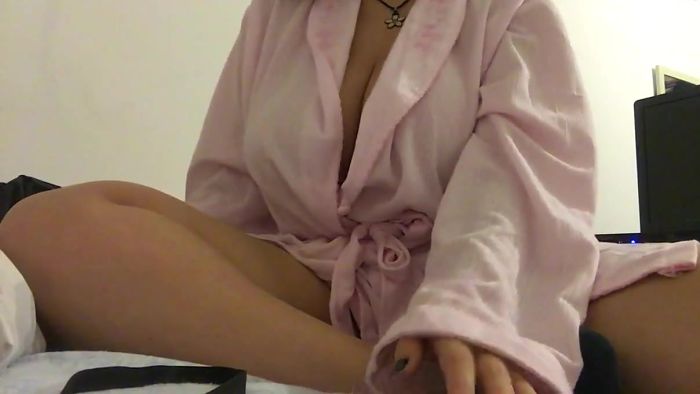 Поиграем? Мои большие сиськи. Соло