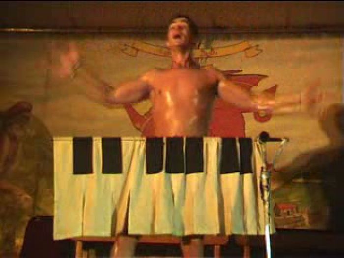 Чудо секси-пианист