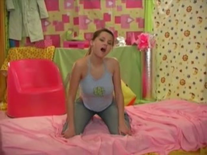 молодуха(мастурбирует)