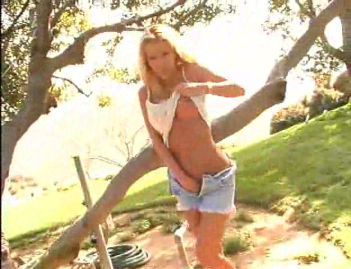 She likes to suck cock