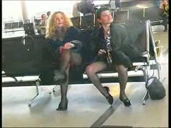 Во дают развратницы !